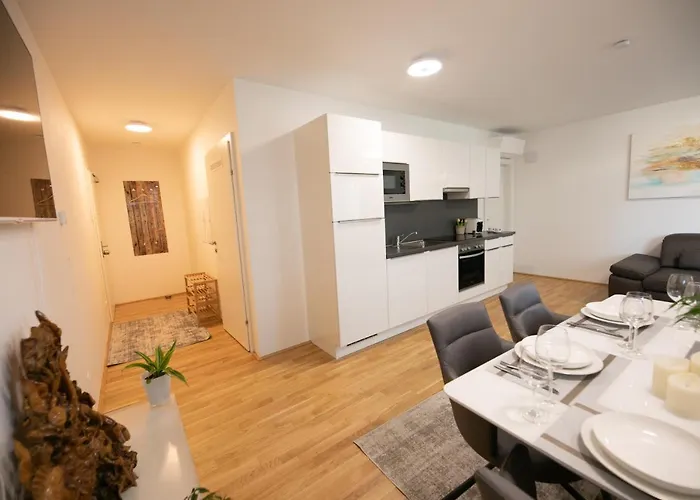 Schoenes Living Am Donauufer Appartement